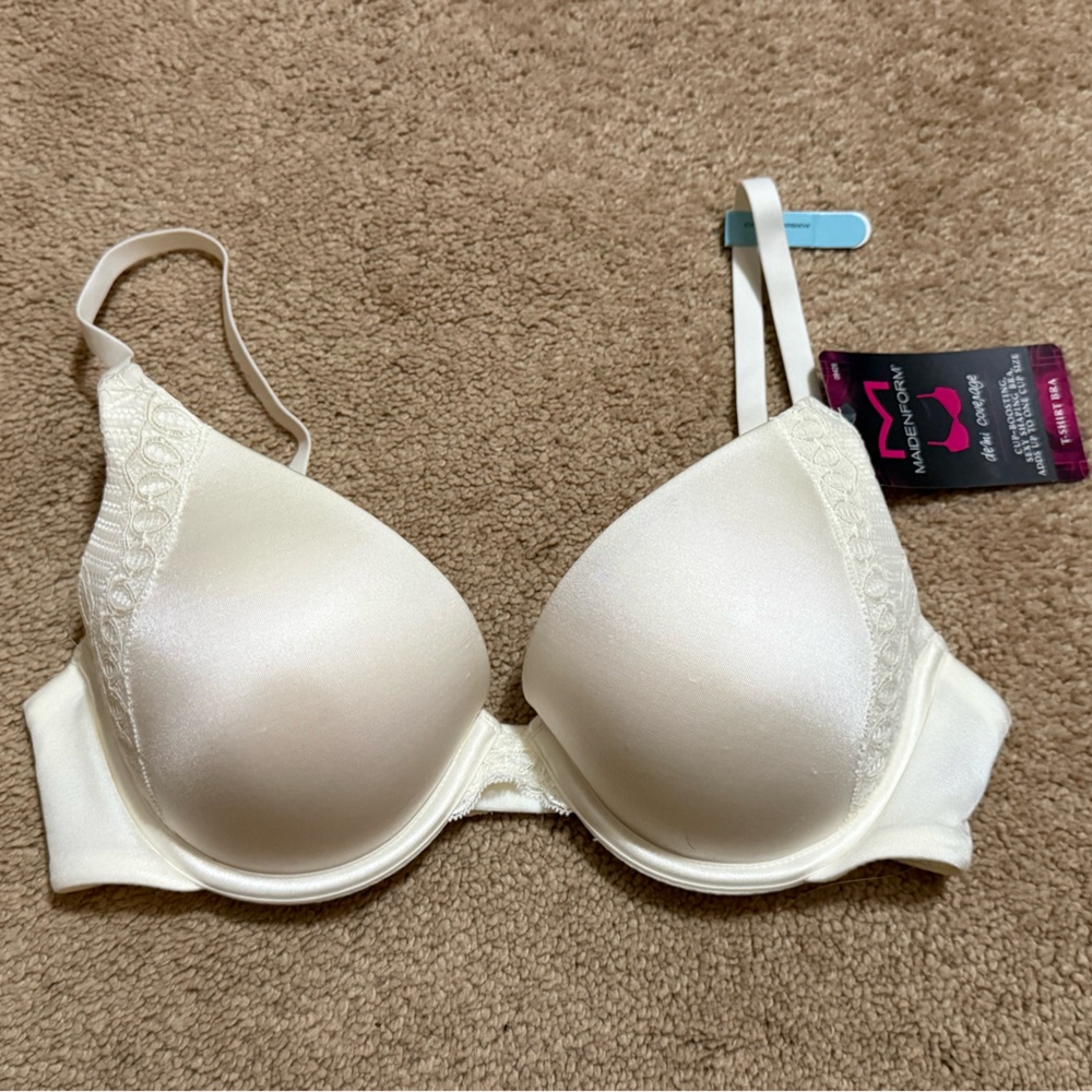 Maidenform Natural Boost Demi T-Shirt Underwire Push-Up Bra, Lace Trim. Size 32C
